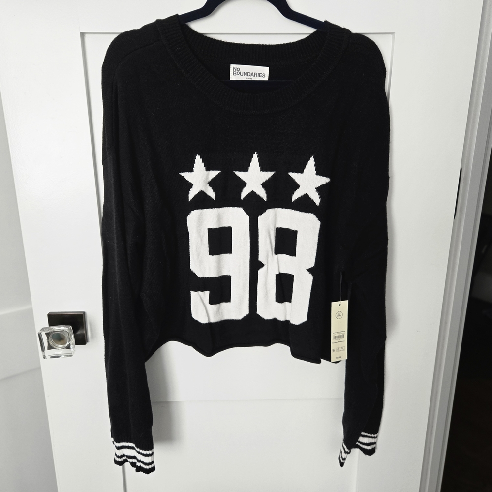 NWT No Boundaries Black and White Star Knit Sweater Size XL